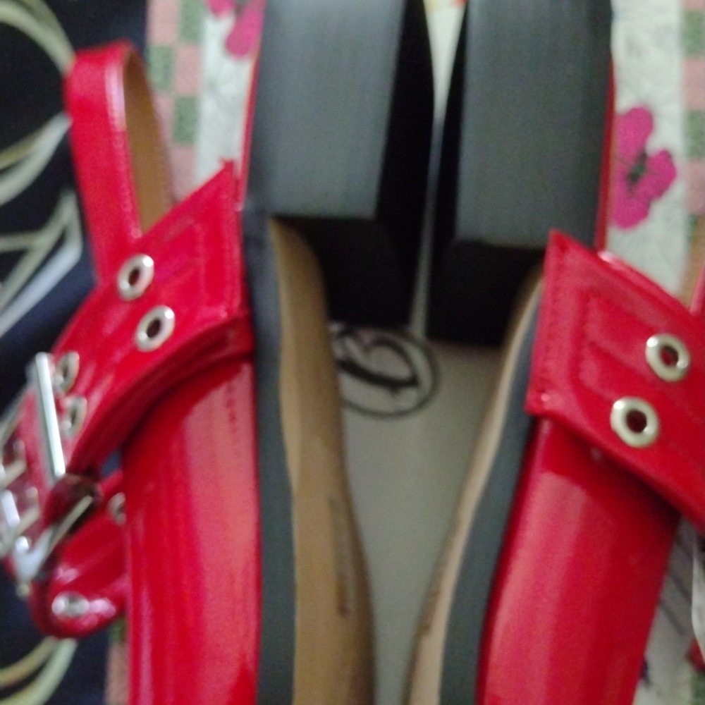 Chic Red Buckled Flats for Women - Picture 3 of 17